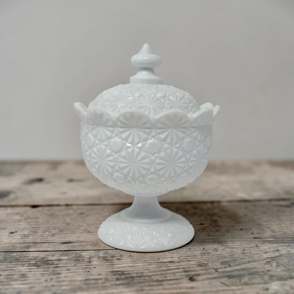 Vtg Fenton Milk Glass-Daisy & Button Pattern Lidded Candy Dish Ice Bucket